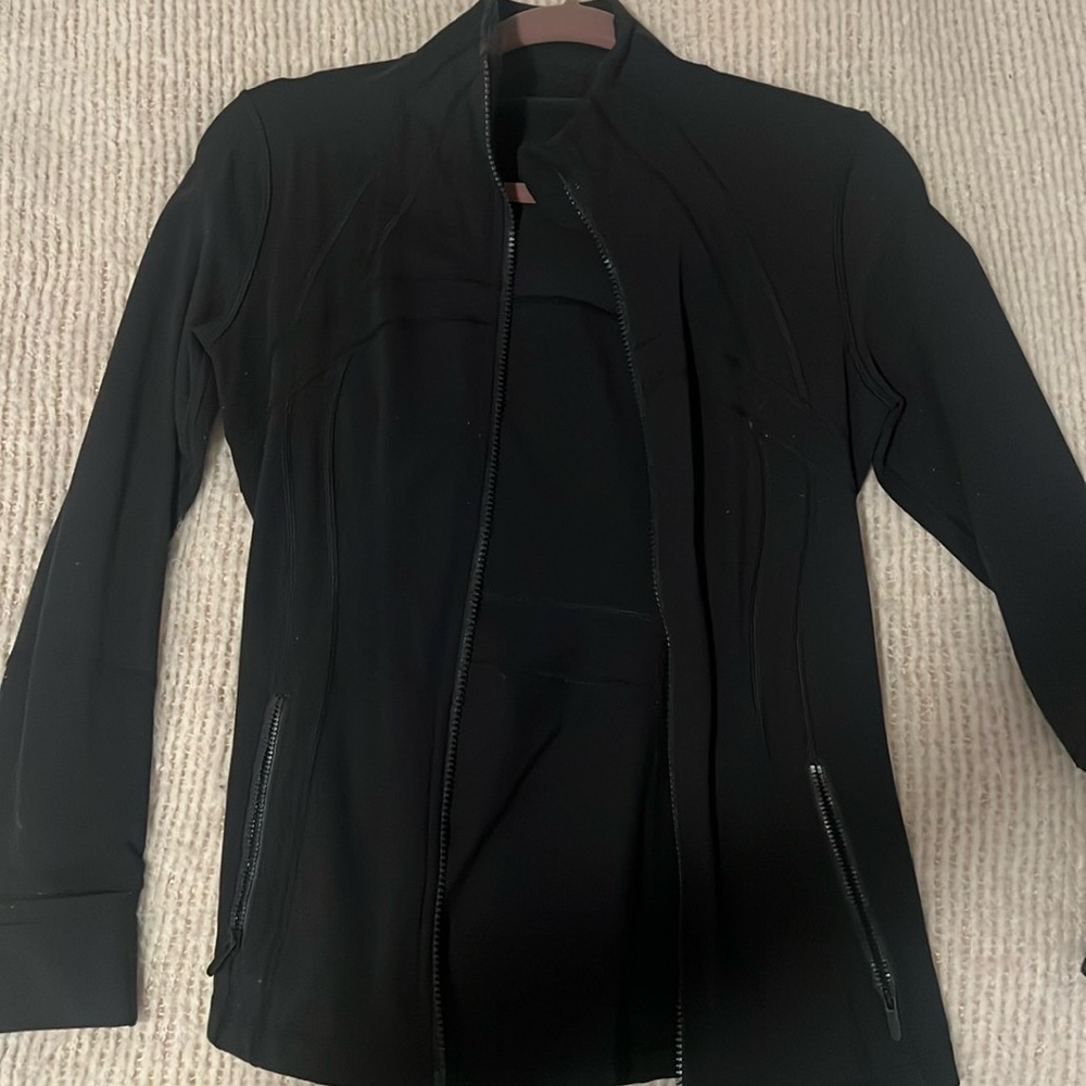 Lululemon define jacket size 6